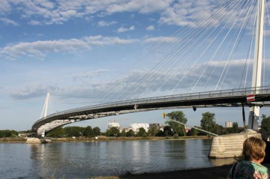 Passerelle Mimram