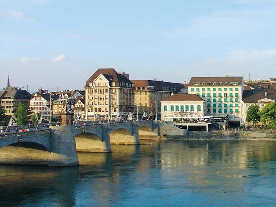 le Mittlere Brücke